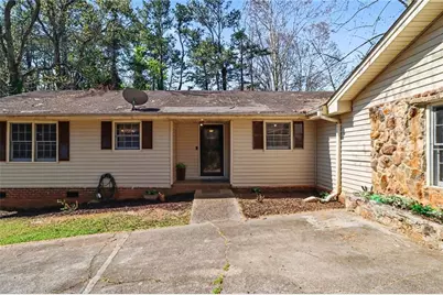 5581 Shadow Rock Drive, Lithonia, GA 30058 - Photo 2