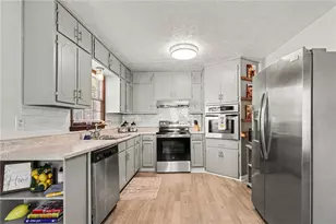 5581 Shadow Rock Dr, Lithonia, GA 30058 - Photo 8