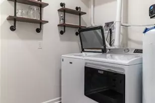 301 Cochin Dr, Woodstock, GA 30188 - Photo 14