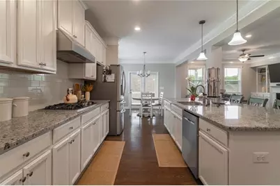 301 Cochin Drive, Woodstock, GA 30188 - Photo 4