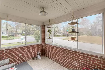 1324 E Forrest Avenue, East Point, GA 30344 - Photo 18