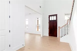 713 Keystone Dr, Woodstock, GA 30188 - Photo 2