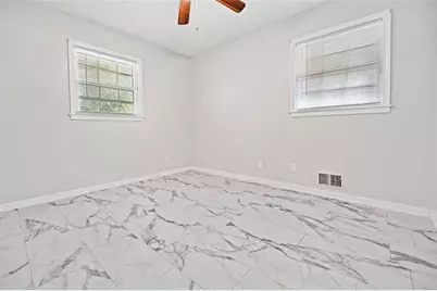 7039 Rockbridge Road, Stone Mountain, GA 30087 - Photo 16