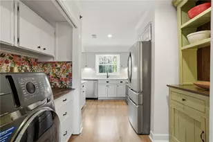 423 Jefferson Circle, Atlanta, GA 30328 - Photo 14