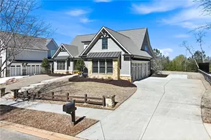 6878 S Bluff Ct, Gainesville, GA 30506 - Photo 2