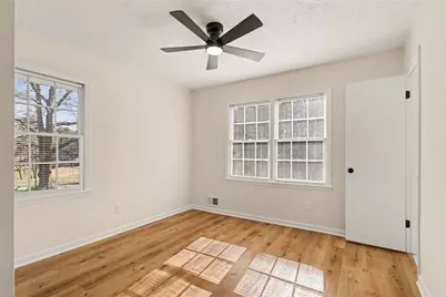 2142 Colonial Oak Way SW, Stone Mountain, GA 30087 - Photo 16