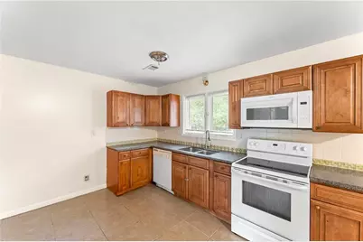 2128 Fairway Court SE, Conyers, GA 30013 - Photo 8