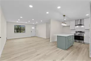 235 Poplar St, Buford, GA 30518 - Photo 4