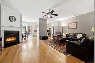 3836 Pleasant Oaks Dr, Lawrenceville, GA 30044 - Photo 4