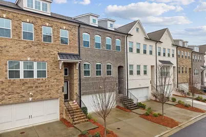 2247 Pink Hawthorn Dr, Buford, GA 30518 - Photo 2