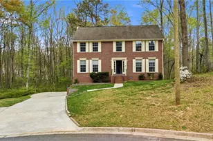 145 Shadybrook Ln SW, Atlanta, GA 30331 - Photo 4