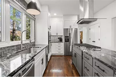 1013 Lenox Valley Drive NE, Atlanta, GA 30324 - Photo 16