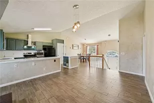 1549 Wynfield Dr, Auburn, GA 30011 - Photo 4