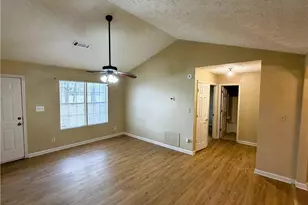 122 Oriole Dr, Jonesboro, GA 30238 - Photo 6