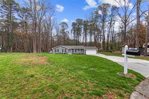 1785 Woodhaven Terrace, Lawrenceville, GA 30043 - Photo 2