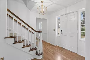 5111 Meadowlake Ln, Atlanta, GA 30338 - Photo 2