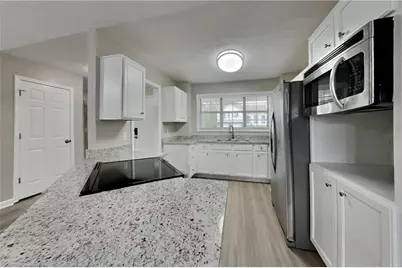 5493 Riverchase Drive, Flowery Branch, GA 30542 - Photo 6