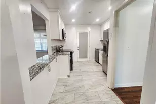 3158 Cloverhurst Dr, Atlanta, GA 30344 - Photo 8