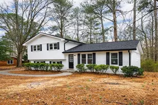 2051 Forest Dr, Fayetteville, GA 30214 - Photo 2