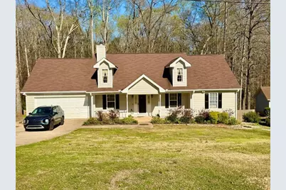 130 Lakefront Drive, Covington, GA 30016 - Photo 1