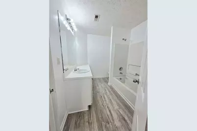 2400 Miller Oaks Circle, Decatur, GA 30035 - Photo 18