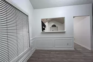 2400 Miller Oaks Cir, Decatur, GA 30035 - Photo 6