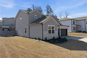 15 Park Chase Ct, Dallas, GA 30132 - Photo 2