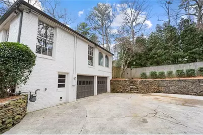 1129 E Beechwood Drive NW, Atlanta, GA 30327 - Photo 30