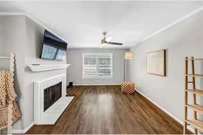 37 La Rue Place NW, Atlanta, GA 30327 - Photo 2