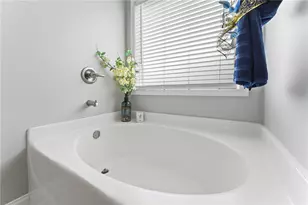 5645 Wooded Valley Way, Flowery Branch, GA 30542 - Photo 24