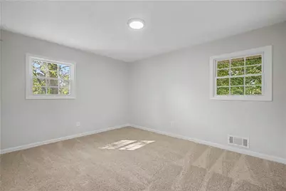 556 Roxbury Drive, Riverdale, GA 30274 - Photo 16