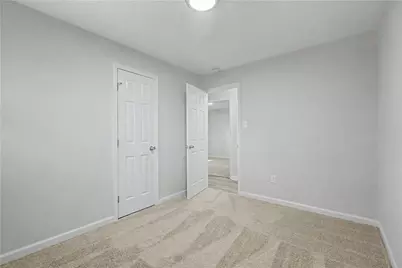 556 Roxbury Drive, Riverdale, GA 30274 - Photo 14