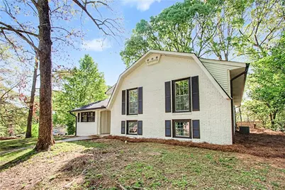 556 Roxbury Drive, Riverdale, GA 30274 - Photo 2