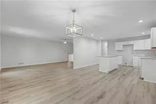 556 Roxbury Dr, Riverdale, GA 30274 - Photo 8