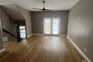 738 Prince Pl, Atlanta, GA 30318 - Photo 8