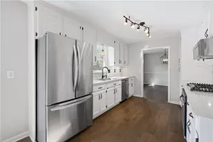 290 Oakmere Dr, Alpharetta, GA 30009 - Photo 14