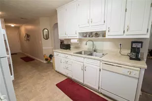 1585 Snow Hill Dr, Lawrenceville, GA 30045 - Photo 2