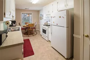 1585 Snow Hill Dr, Lawrenceville, GA 30045 - Photo 6