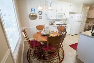 1585 Snow Hill Dr, Lawrenceville, GA 30045 - Photo 4