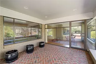 374 Londonberry Rd, Atlanta, GA 30327 - Photo 2