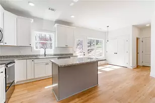 7603 Beachwood Dr, Murrayville, GA 30564 - Photo 12