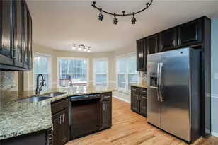 125 Green Valley Cir, McDonough, GA 30252 - Photo 12