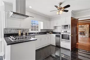 3922 Glen Meadow Dr, Peachtree Corners, GA 30092 - Photo 18