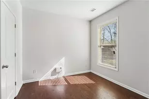 5090 Breezewood Cir, Alpharetta, GA 30004 - Photo 12