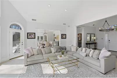 9155 Bay Pointe Drive, Gainesville, GA 30506 - Photo 10