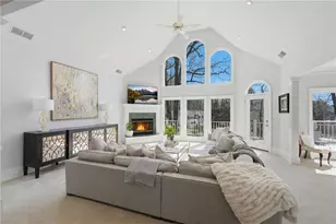 9155 Bay Pointe Dr, Gainesville, GA 30506 - Photo 6