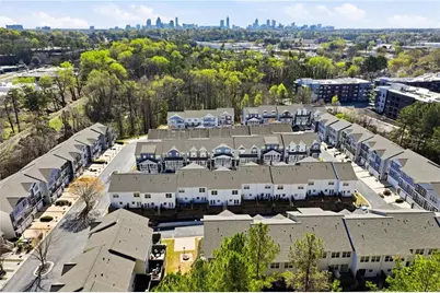 1649 Liberty Parkway NW, Atlanta, GA 30318 - Photo 50