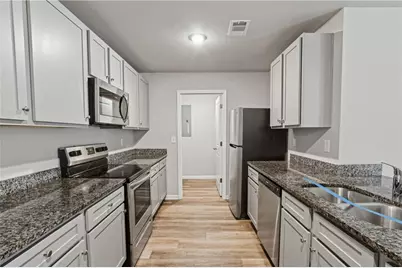 122 W Lexington Avenue, Griffin, GA 30223 - Photo 6