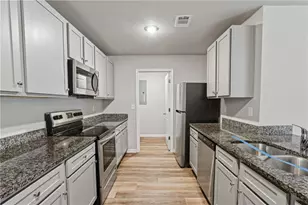 122 W Lexington Ave, Griffin, GA 30223 - Photo 6