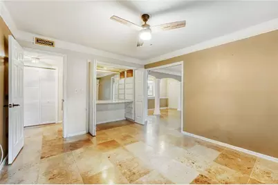 6851 Roswell Road #M13, Atlanta, GA 30328 - Photo 8